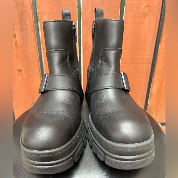 Ugg Ashton Short Waterproof Combat Boots Size 9US - Picture 3 of 8